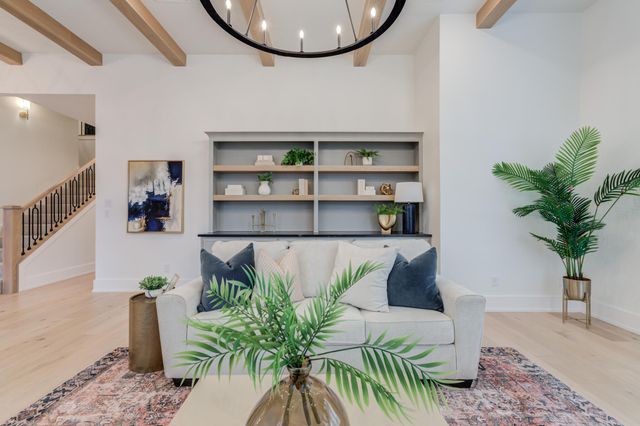 9607 Vicksburg Avenue, Lubbock, TX 79424