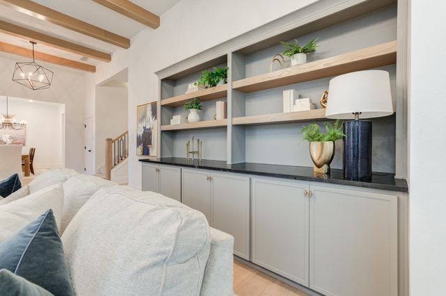 9607 Vicksburg Avenue, Lubbock, TX 79424