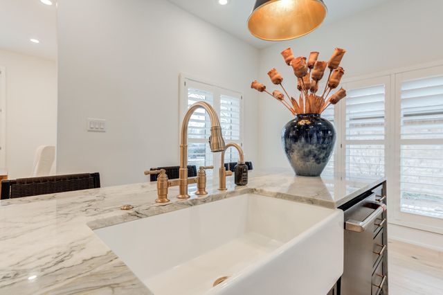 9607 Vicksburg Avenue, Lubbock, TX 79424