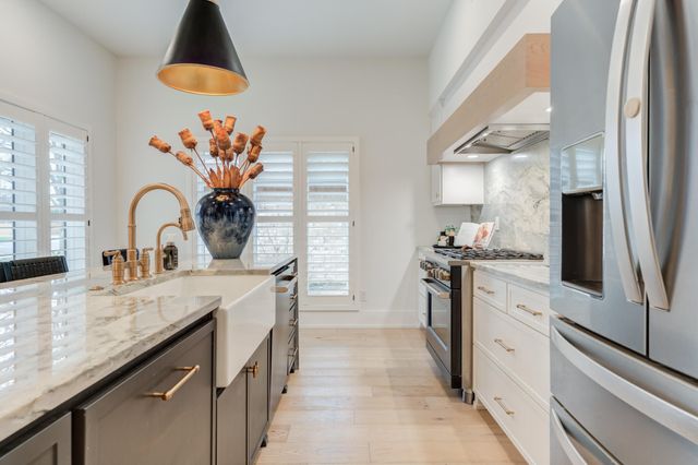 9607 Vicksburg Avenue, Lubbock, TX 79424