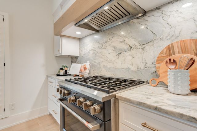 9607 Vicksburg Avenue, Lubbock, TX 79424