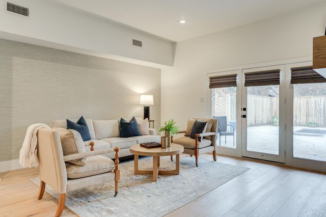 9607 Vicksburg Avenue, Lubbock, TX 79424