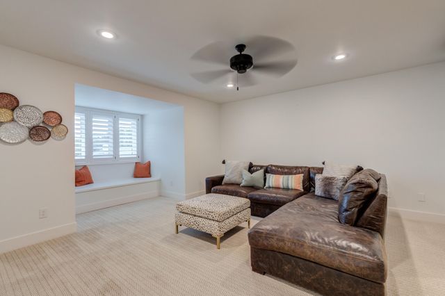 9607 Vicksburg Avenue, Lubbock, TX 79424