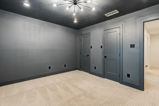 9607 Vicksburg Avenue, Lubbock, TX 79424