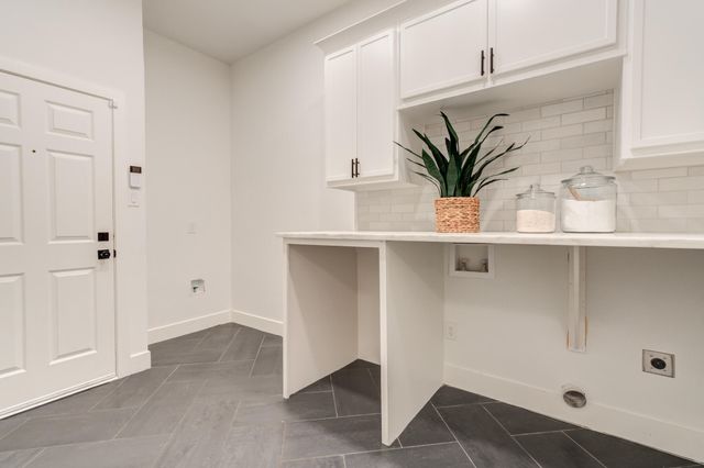 9607 Vicksburg Avenue, Lubbock, TX 79424