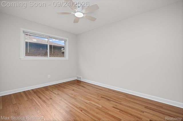 24201 Oneida Street, Oak Park, MI 48237