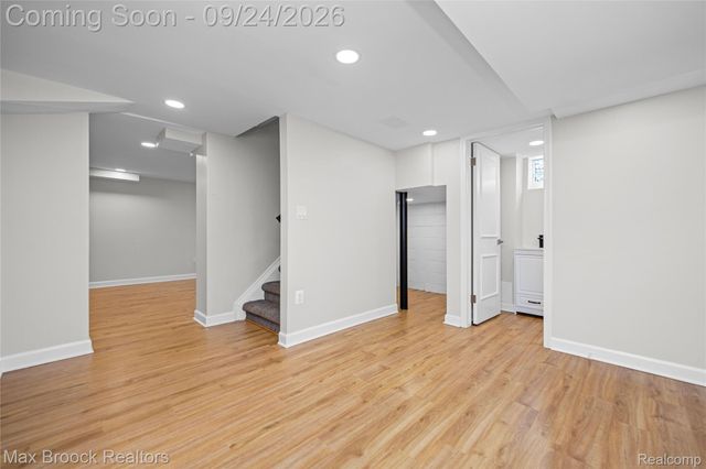 24201 Oneida Street, Oak Park, MI 48237