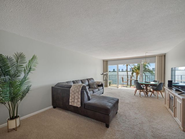 801 Lake Shore Drive 204, Lake Park, FL 33403