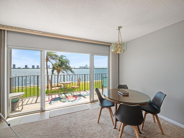 801 Lake Shore Drive 204, Lake Park, FL 33403