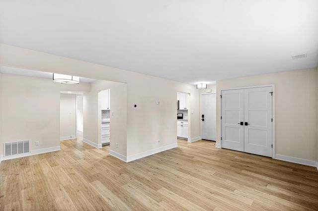 1853 Burgundy Street, Schererville, IN 46375