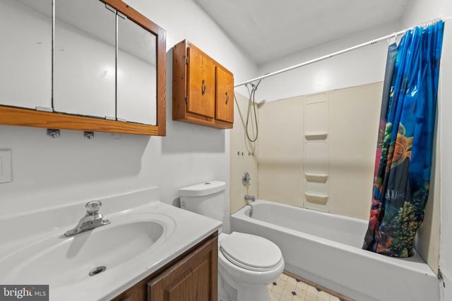 751 OLD CHARLES TOWN RD, Stephenson, VA 22656