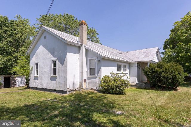 751 OLD CHARLES TOWN RD, Stephenson, VA 22656