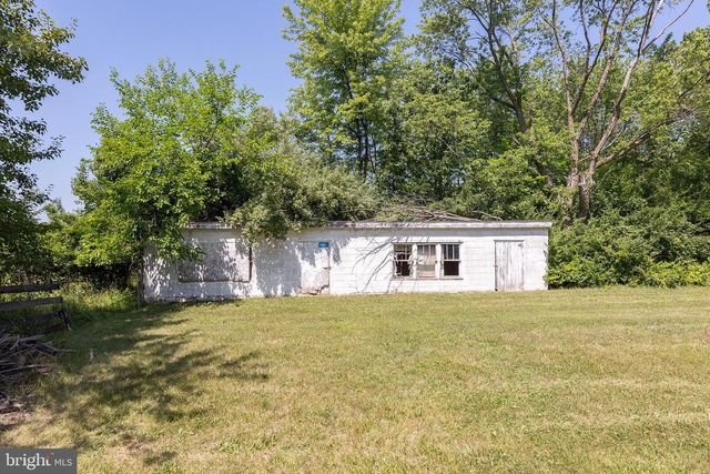 751 OLD CHARLES TOWN RD, Stephenson, VA 22656