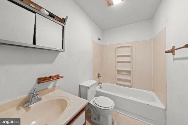 751 OLD CHARLES TOWN RD, Stephenson, VA 22656