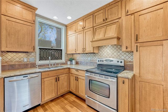 2929 W 39th Avenue, Denver, CO 80211