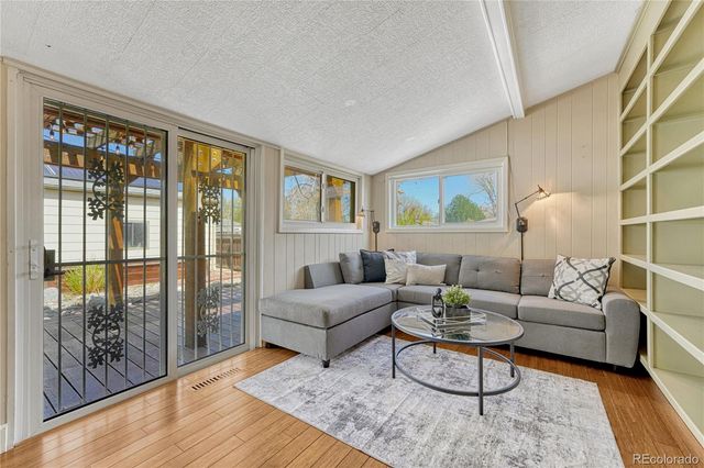 2929 W 39th Avenue, Denver, CO 80211