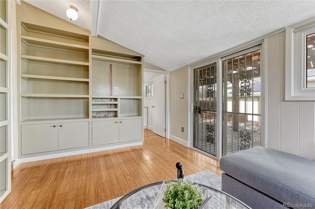 2929 W 39th Avenue, Denver, CO 80211