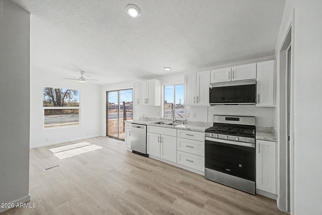 280 W Seagoe Avenue, Coolidge, AZ 85128 — photo 3
