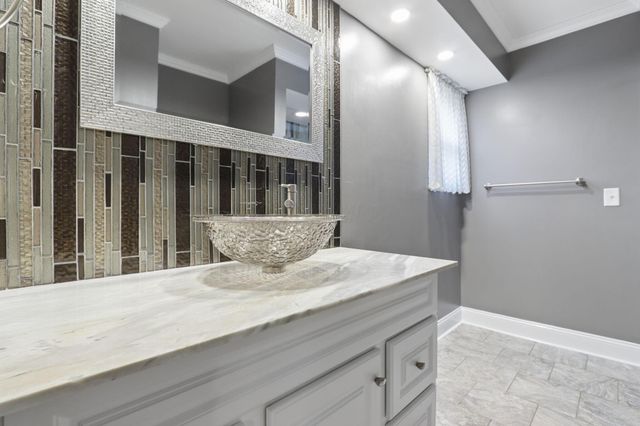 980 Conestoga Drive, Columbus, OH 43213
