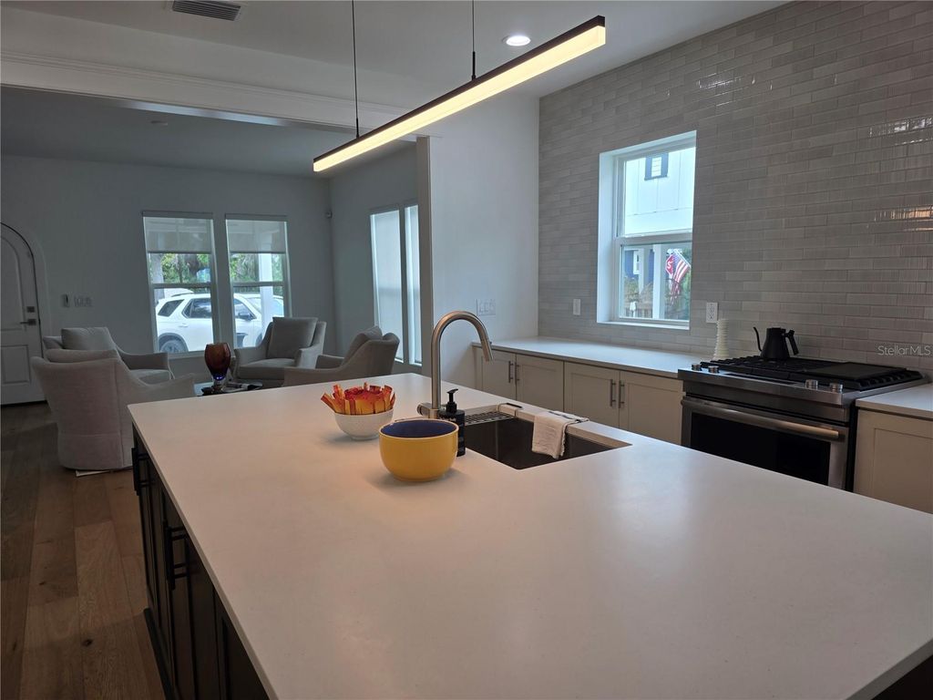 Image 13 of property listing at 3016 N MASSACHUSETTS AVENUE, Tampa, FL 33603