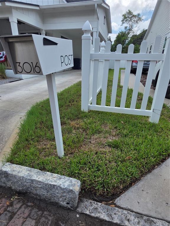 Image 3 of property listing at 3016 N MASSACHUSETTS AVENUE, Tampa, FL 33603