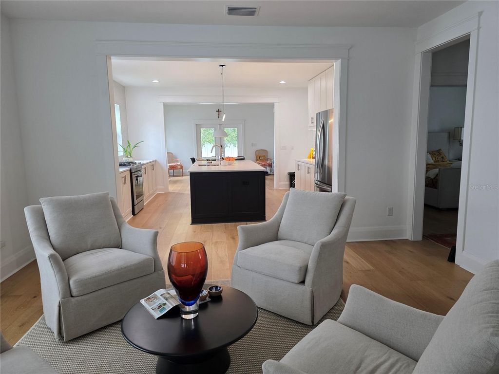 Image 4 of property listing at 3016 N MASSACHUSETTS AVENUE, Tampa, FL 33603