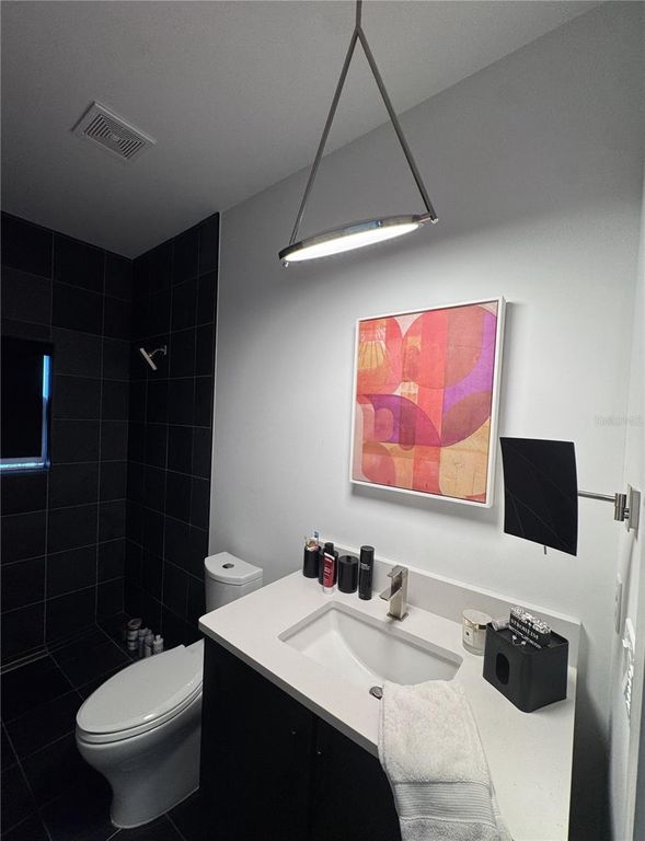 Image 37 of property listing at 3016 N MASSACHUSETTS AVENUE, Tampa, FL 33603