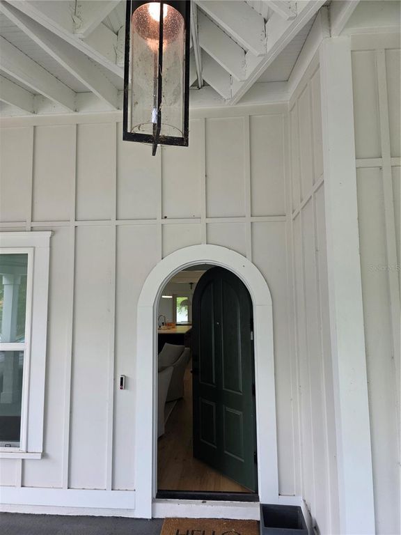 Image 7 of property listing at 3016 N MASSACHUSETTS AVENUE, Tampa, FL 33603