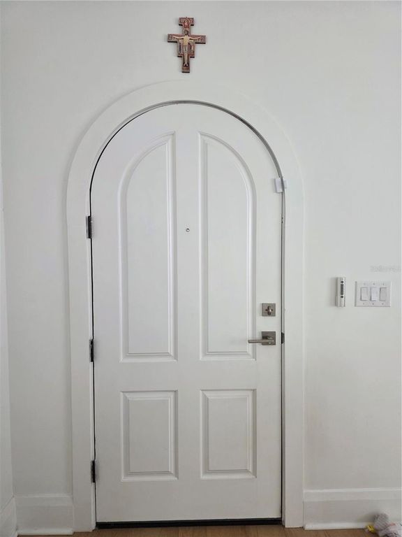 Image 8 of property listing at 3016 N MASSACHUSETTS AVENUE, Tampa, FL 33603
