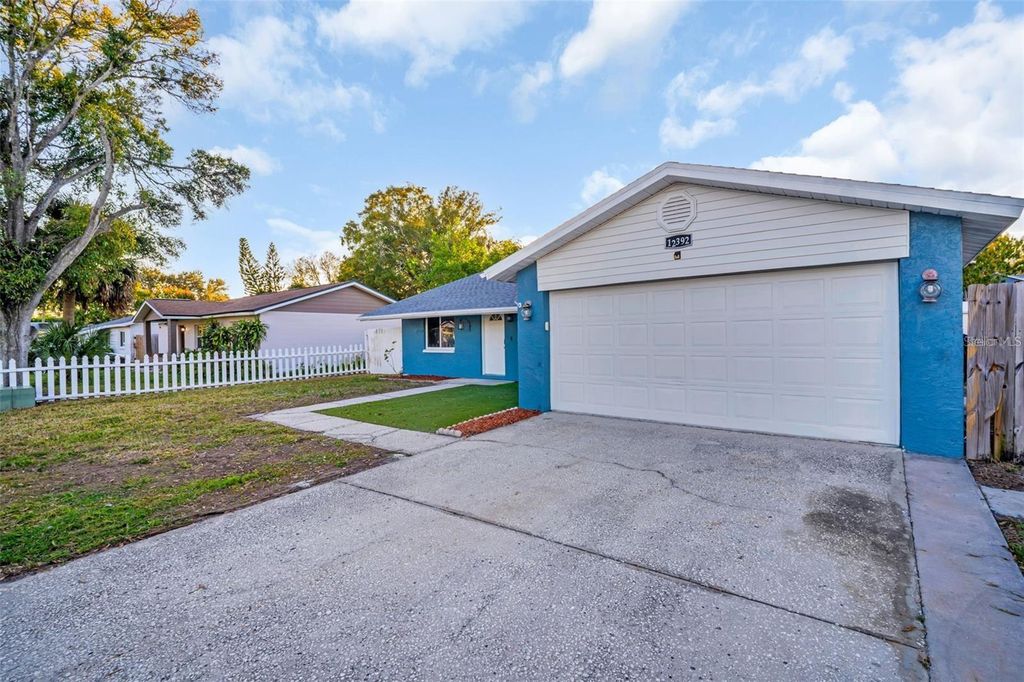 12392 CUMBERLAND DRIVE, Largo, FL 33773