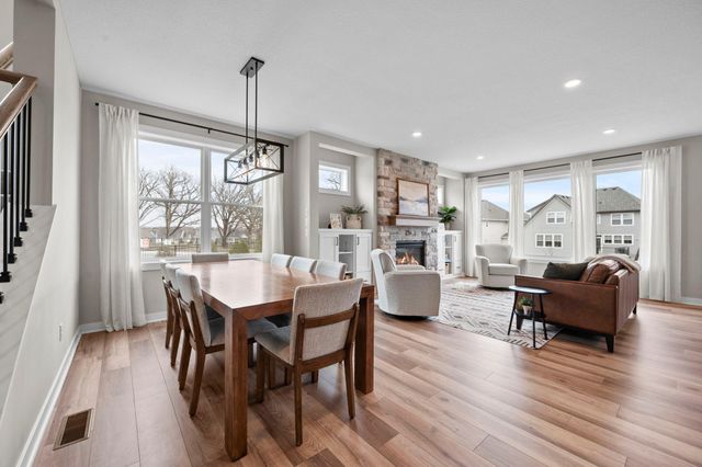 4237 Arbor Bay, Woodbury, MN 55129