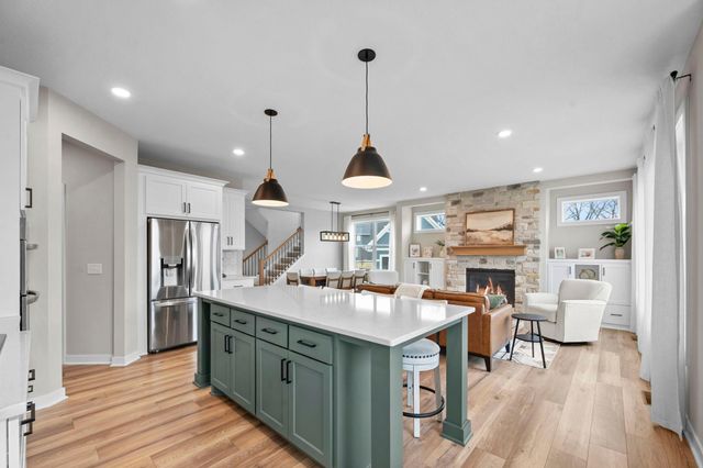 4237 Arbor Bay, Woodbury, MN 55129