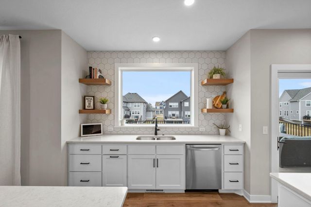 4237 Arbor Bay, Woodbury, MN 55129