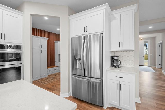 4237 Arbor Bay, Woodbury, MN 55129