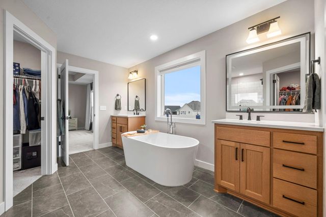 4237 Arbor Bay, Woodbury, MN 55129