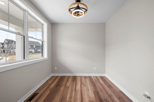 4237 Arbor Bay, Woodbury, MN 55129