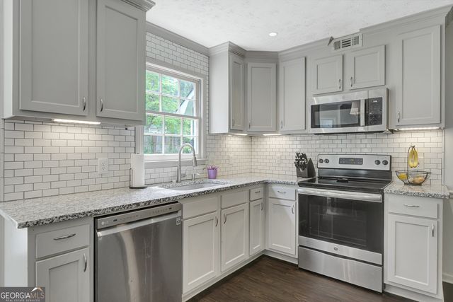 2394 Southern Oak Drive SW, Marietta, GA 30064