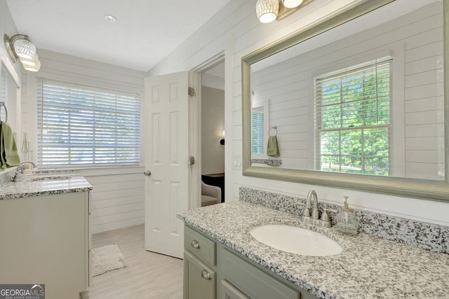 2394 Southern Oak Drive SW, Marietta, GA 30064