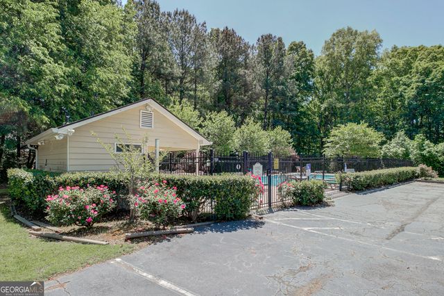 2394 Southern Oak Drive SW, Marietta, GA 30064