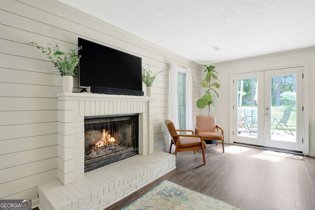 2394 Southern Oak Drive SW, Marietta, GA 30064