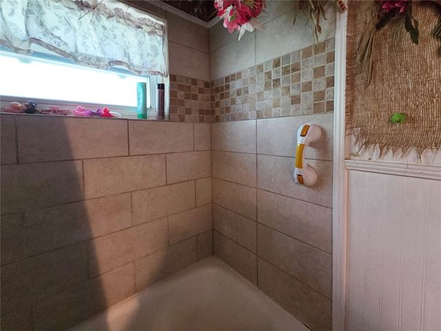 11066 102ND AVENUE N, Seminole, FL 33778