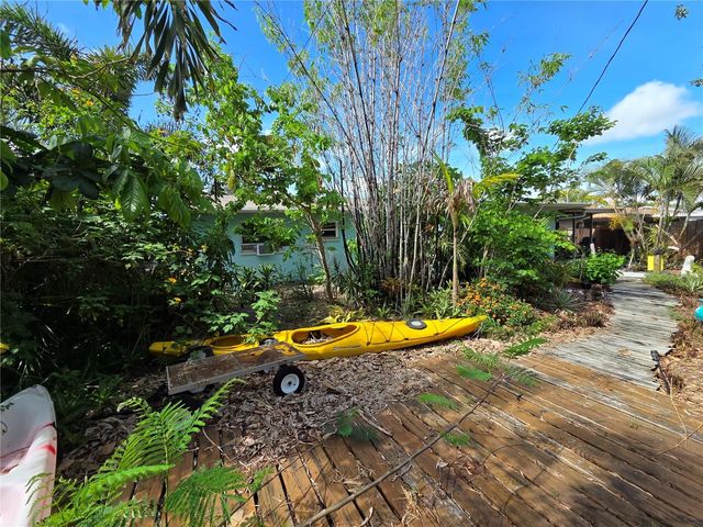 11066 102ND AVENUE N, Seminole, FL 33778
