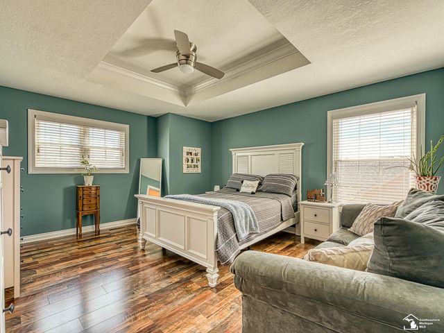 784 E Sweet Briar Lane, Monroe Twp, MI 48161