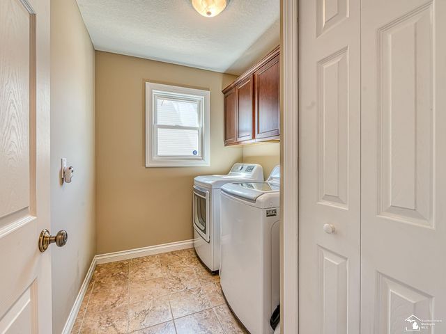 784 E Sweet Briar Lane, Monroe Twp, MI 48161