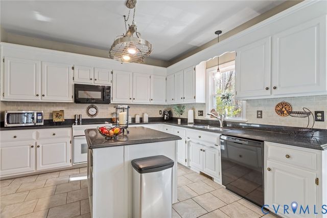 11925 Dunvegan Ct, Chesterfield, VA 23838