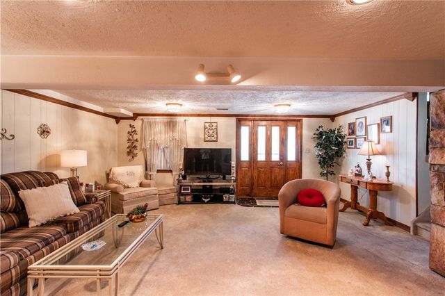 905 Roosevelt Avenue, Aliquippa, PA 15001