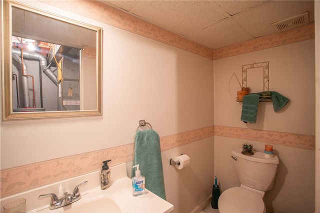 905 Roosevelt Avenue, Aliquippa, PA 15001