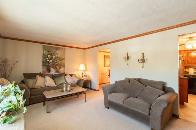 905 Roosevelt Avenue, Aliquippa, PA 15001