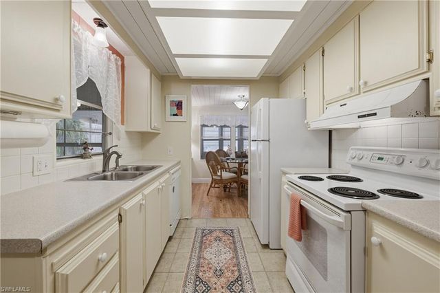 613 Pine Grove CT, North Fort Myers, FL 33917