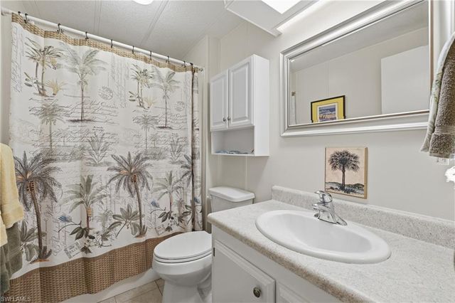 613 Pine Grove CT, North Fort Myers, FL 33917